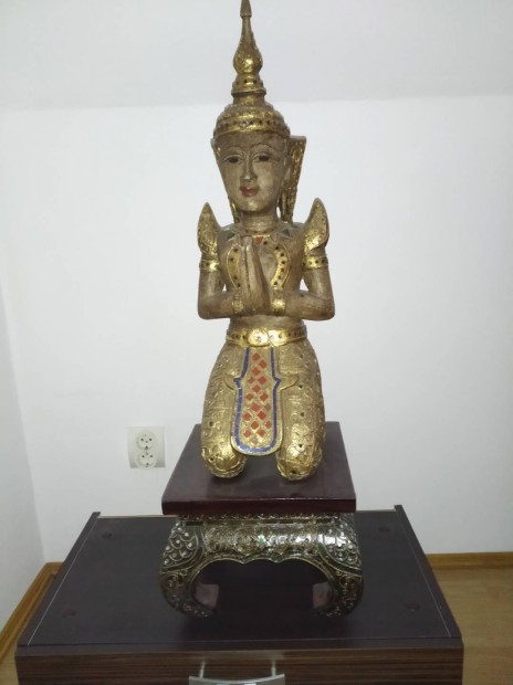 Nagy Buddha, 65 cm magas templomr, teppanom, fa, pium asztalkval