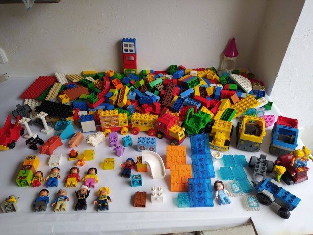 Nagy Lego Duplo csomag alaplapok llatok jrmvek figyurk spec elemek