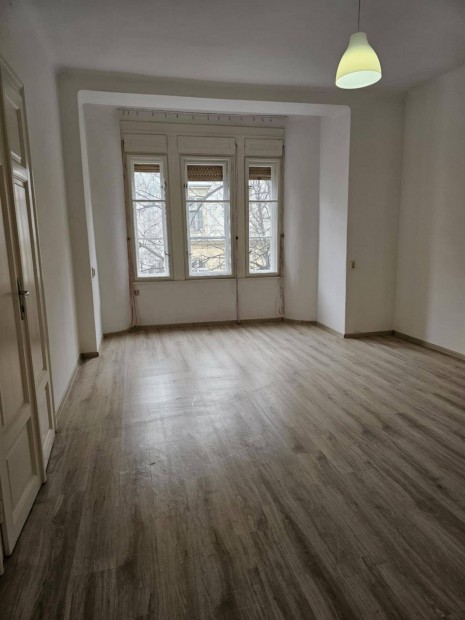 Nagy lak�s Szolnok belv�ros�ban