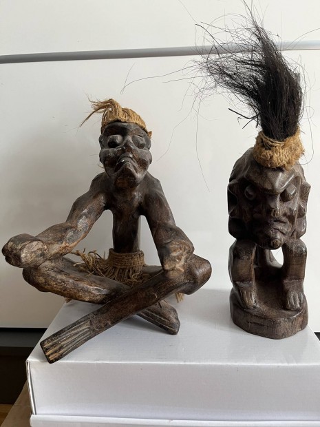Nagy méretű afrikai stílusú szobor pár