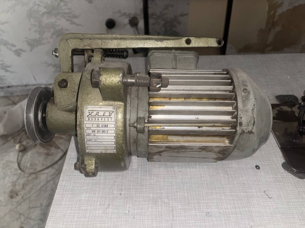 Nagy méretű magyar motor