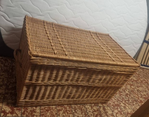 Nagy rattan ldika 