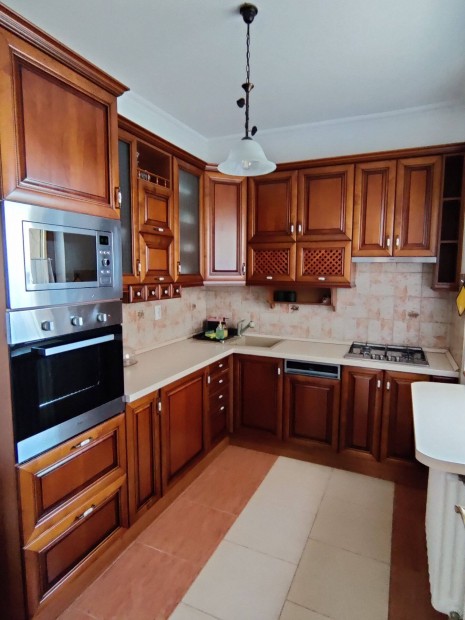 Nagyerd� k�zel�ben 4 szob�s sorh�z kiad�!