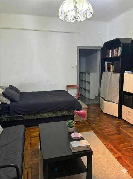 Nagyerd�h�z, egyetemhez k�zeli lak�s