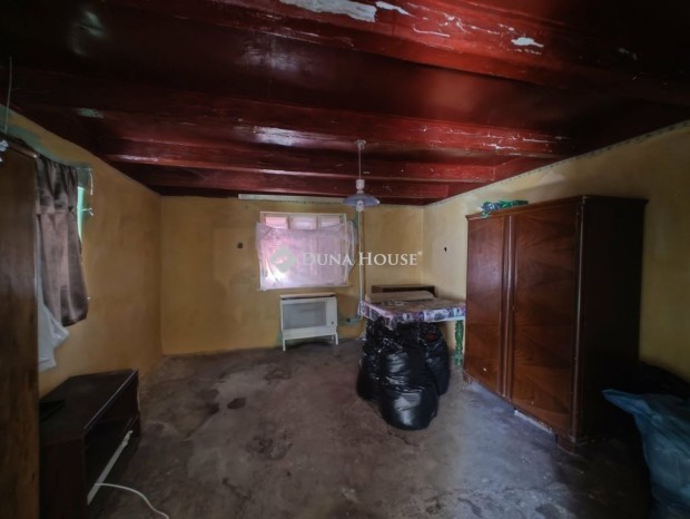 Nagyhal�szi 70 nm-es h�z elad�