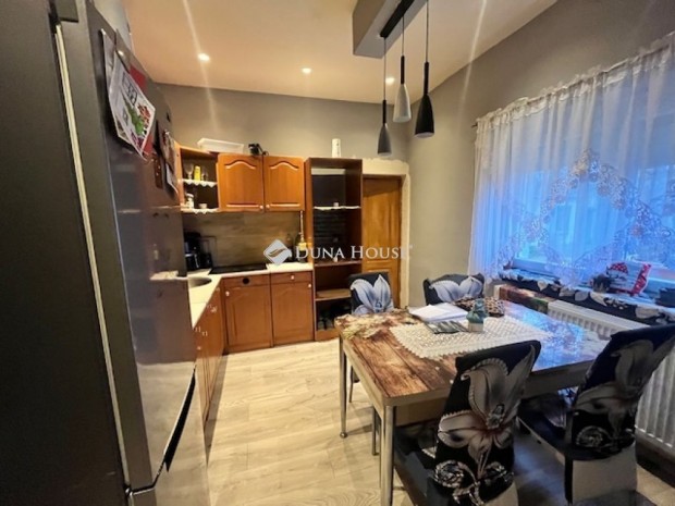 Nagyhars�nyi 99 nm-es h�z elad�