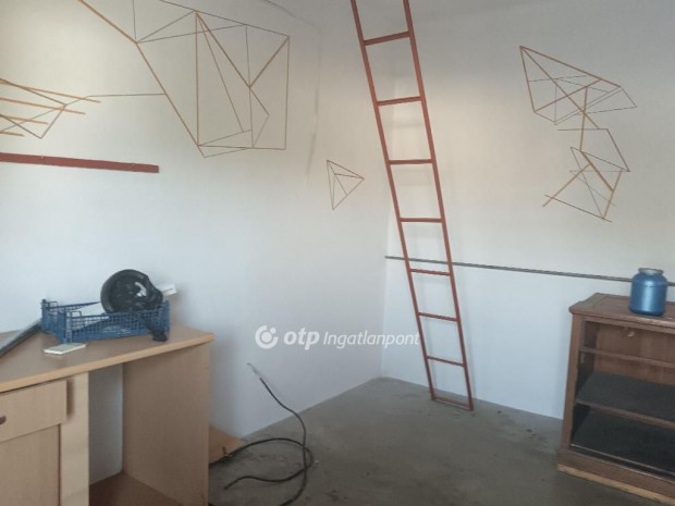 Nagyk�ll�i 120 nm-es h�z elad�