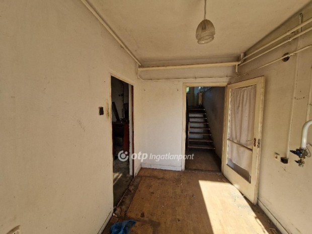 Nagyk�ll�i 145 nm-es h�z elad�