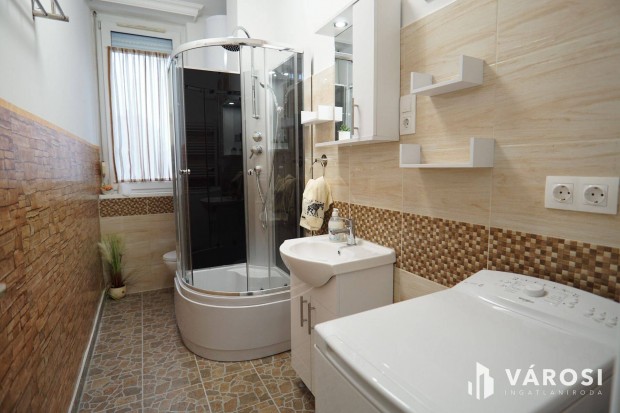 Nagykanizsa, Keleti v�rosr�szben 1 emeleti t�glalak�s elad�