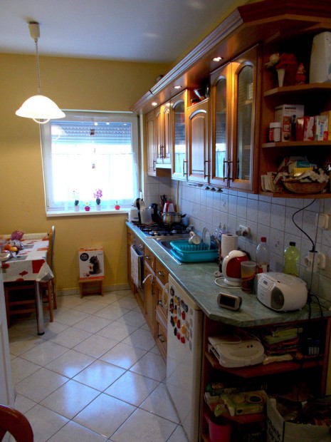 Nagykanizsa �szak-keleti v�rosr�szben I. emeleti, cirkos lak�s elad�