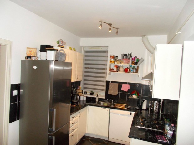 Nagykanizsa fiatalos, korszer�, belv�ros k�zeli lak�s elad�