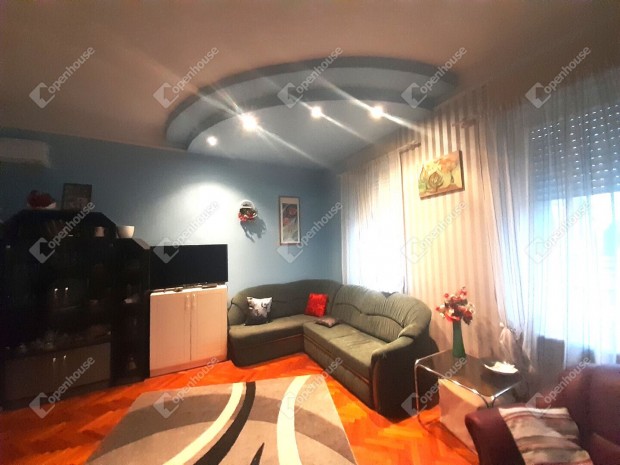 Nagykanizsai 102 nm-es h�z elad�