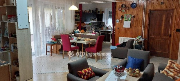 Nagykanizsai 186 nm-es h�z elad�