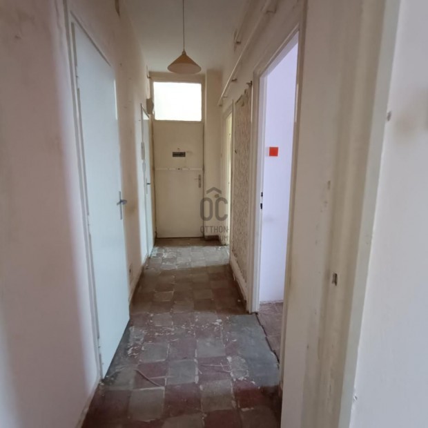 Nagykanizsai 43 nm-es lak�s elad�