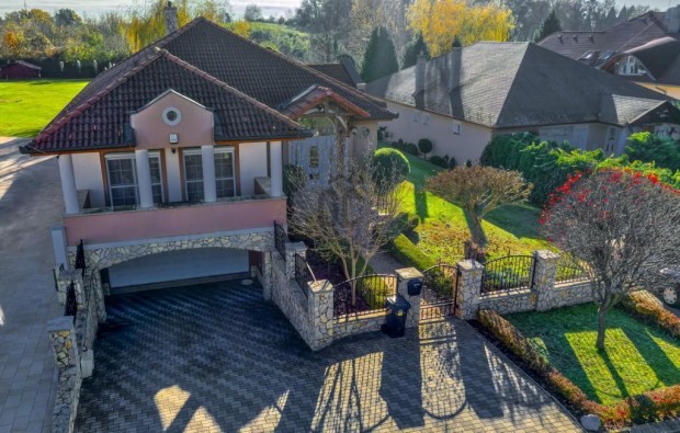 Nagykanizsai elad� 210 nm-es h�z