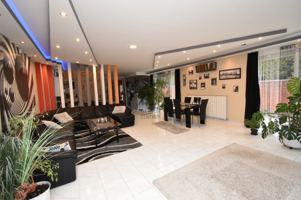 Nagykanizsai elad� 403 nm-es h�z