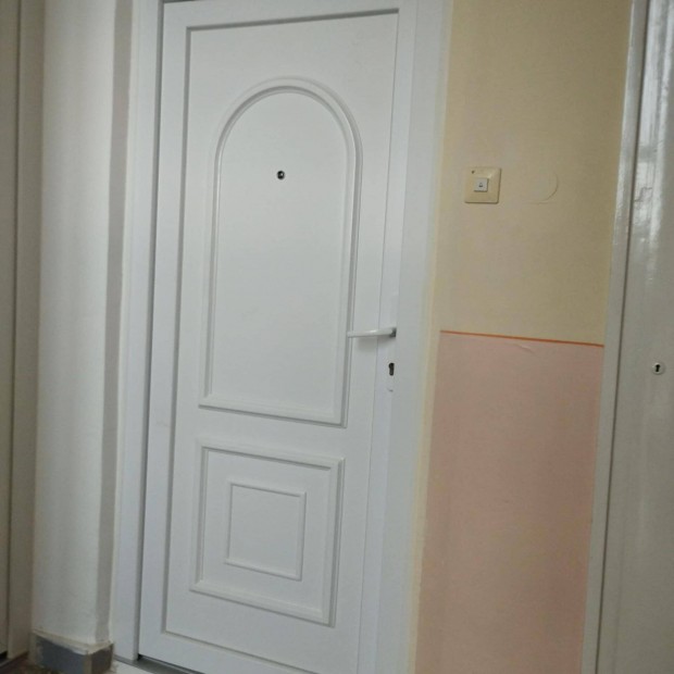 Nagykanizsn Garay Utcban Kiad Ignyes Laks