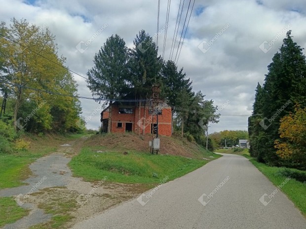 Nagykapornaki elad� 200 nm-es h�z