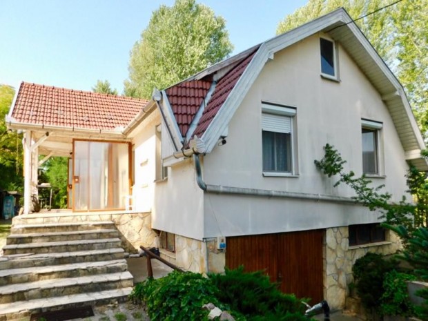 Nagyk�ta, elad� belter�leti farm, �nfenntart�sra alkalmas m�ret�,