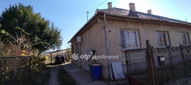 Nagyk�tai 83 nm-es h�z elad�