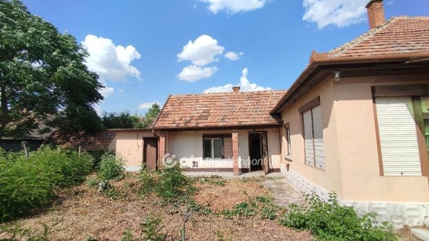 Nagyk�tai elad� 80 nm-es h�z