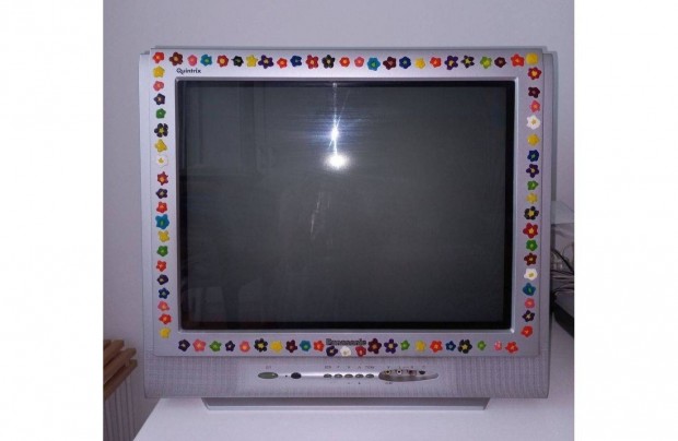 Nagyképernyős Panasonic színes Tévé TV eladó, távirányítójával