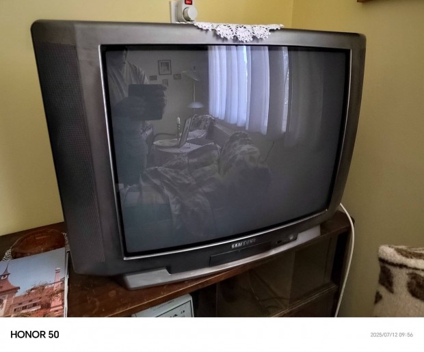 Nagyképernyős TV Samsung hibátlan