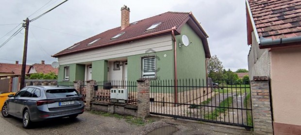 Nagyk�r�si 179 nm-es lak�s elad�