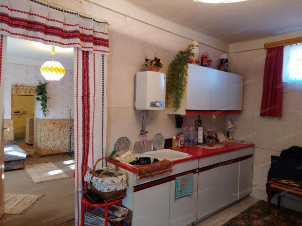 Nagyk�r�si 74 nm-es h�z elad�