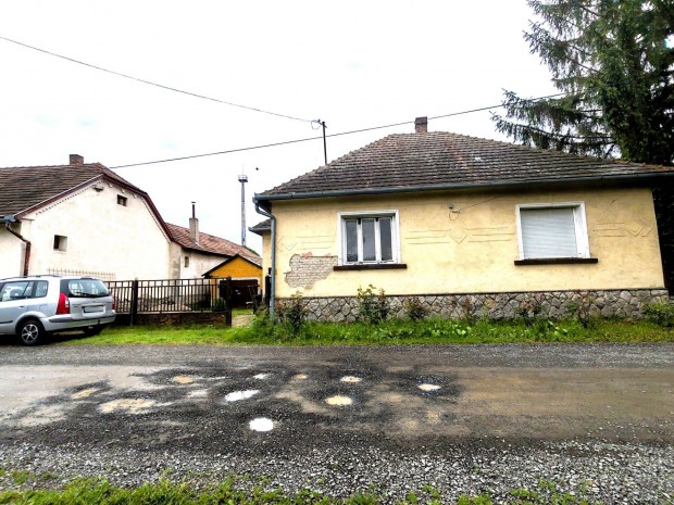 Nagymányokon 136nm-es 4 szobás családi ház eladó!