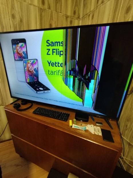 Nagyméretű TV eladó alkatrésznek
