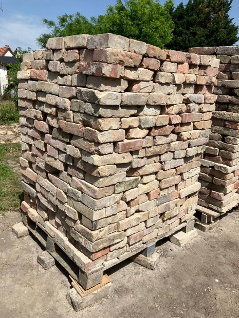 Bontott Tegla Bicske