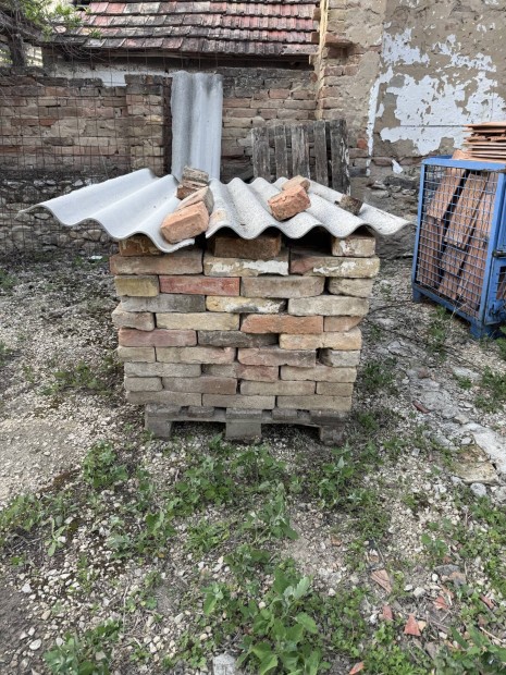 Nagymeretu Bontott Tegla Elado Debrecen () Nagymeretu Bontott Tegla Elado Debrecen
