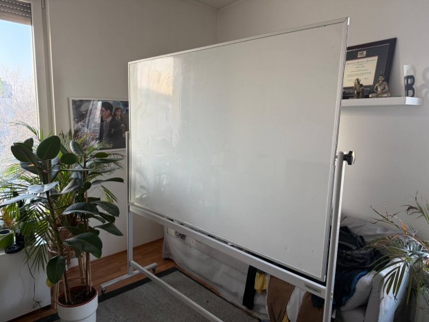 Nagym�ret� gurul�s m�gnest�bla