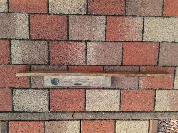 Nagyon régi vízmérték