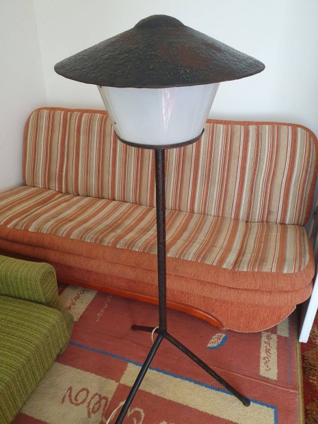 Nagyon retro, �jjeli-, hangulat �ll�l�mpa -antikolt, bronzos