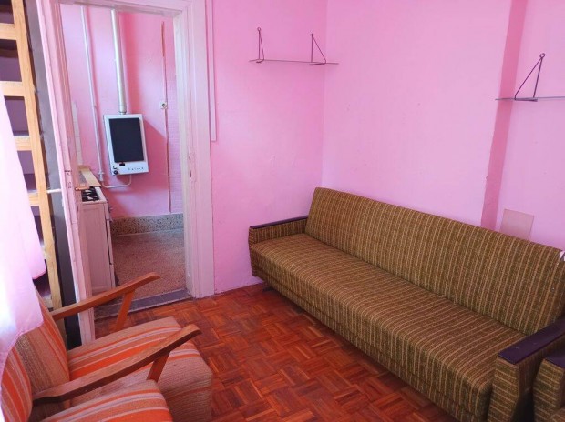 Nagypolg�ri lak�s elad� a D�zsa Gy�rgy utc�ban