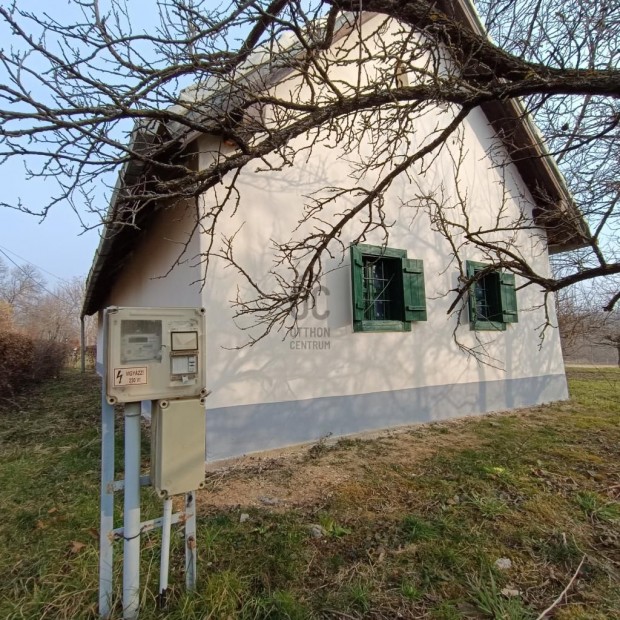 Nagyr�csei elad� 55 nm-es h�z