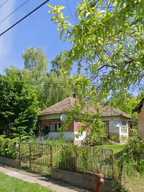 Nagyszokoly csal�di h�z elad�.