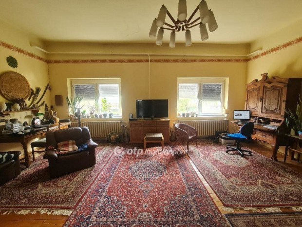 Nagyt�lyai elad� 148 nm-es h�z