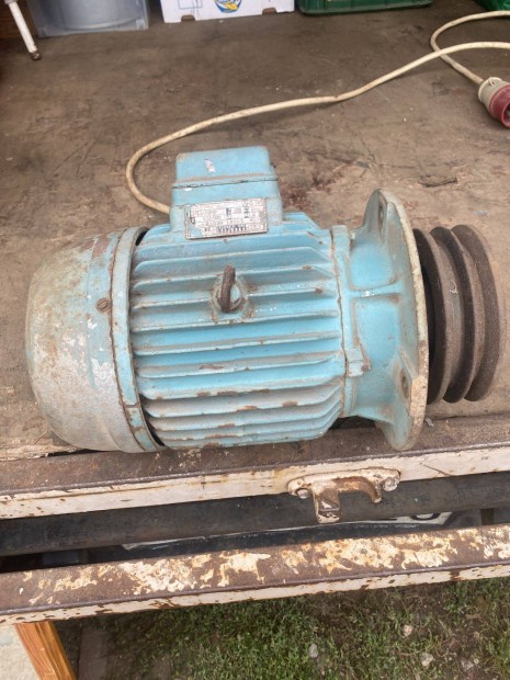 Nagyteljestmny EVIG villanymotor 380/220