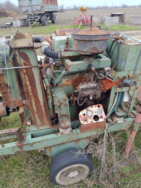 Nagyteljes�tm�ny� szivatty�