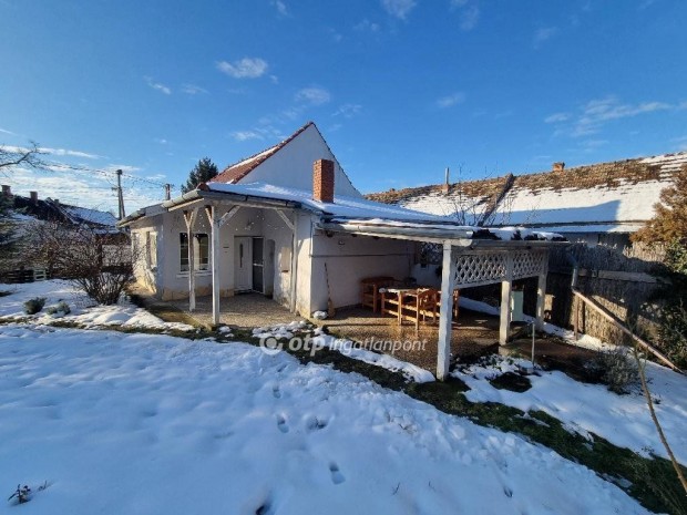 Nagyteveli 75 nm-es h�z elad�