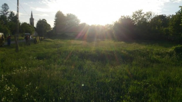 Nagyv�tyon a Zr�nyi utc�ban csal�di h�z kiad�!