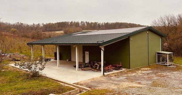 Nagyvejke 5 hekt�ros, k�rbeker�tett barackos + h�t�h�z elad�