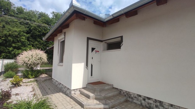 Nagyvenyim, Holló utca, 163 m2-es, 2 generációs, családi ház, 5 szobás