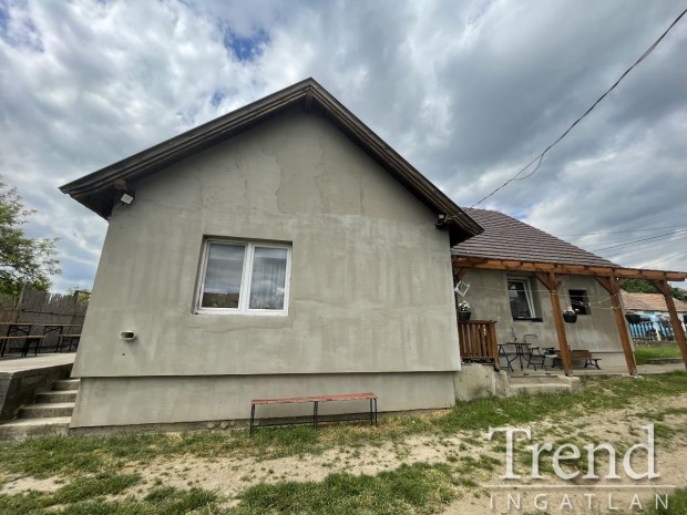 Nagyvenyimen 3 szoba + nappalival rendelkez� h�z elad�!