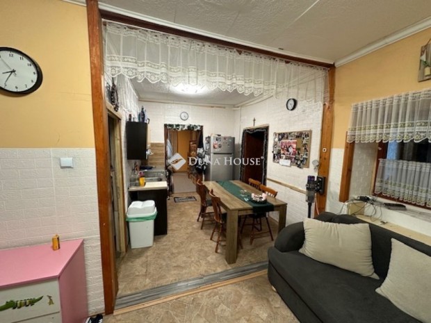 Nagyvenyimi elad� 74 nm-es h�z