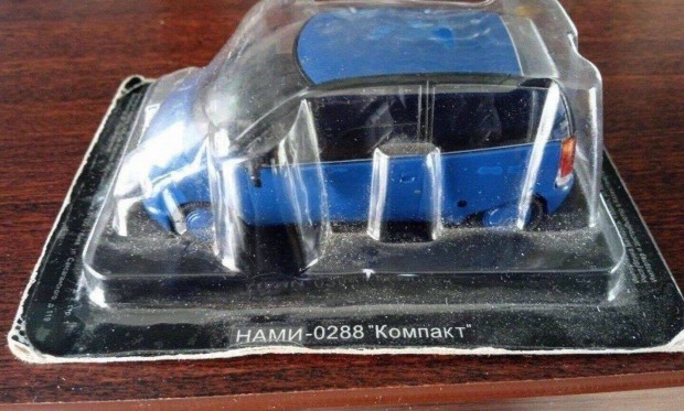 Nami 0288 kompakt kisauto modell 1/43 Elad