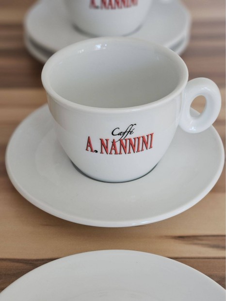 Nannini csszk: 4 espresso s 4 capuccino